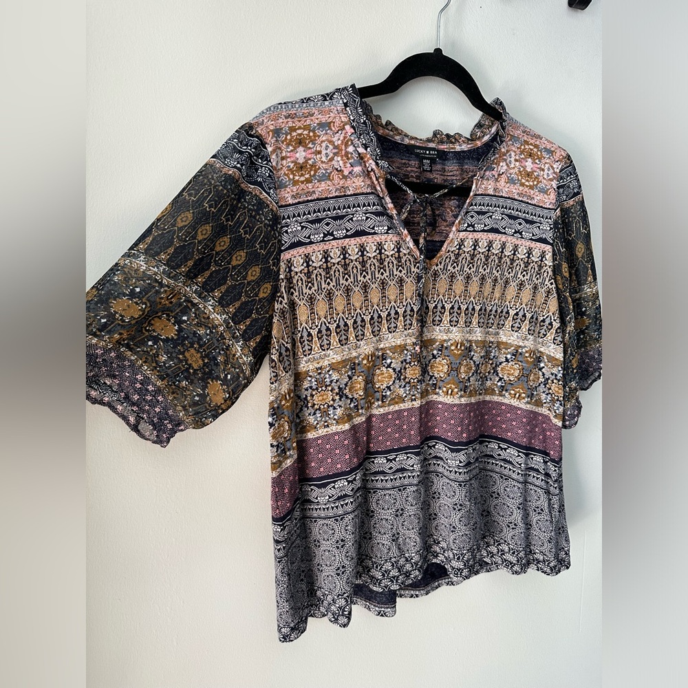 Lucky brand blouse size M